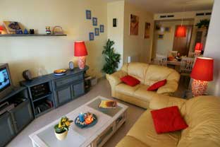 Estepona, Montemayor AE24-1 huiskamer