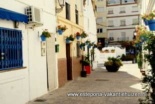 centrum Estepona, Almengual