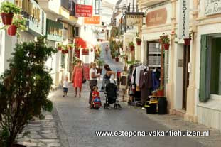 centrum Estepona, Calle Bermudez