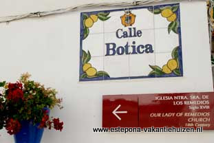 centrum Estepona, Calle Botica