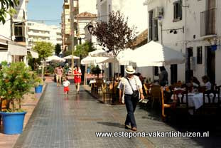 centrum Estepona, Calle Caridad