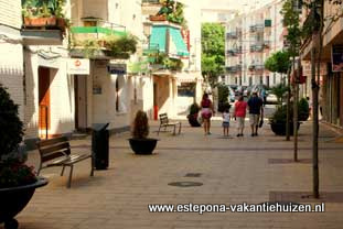 centrum Estepona, Calle El Cid