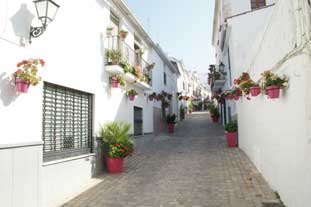 centrum Estepona, Calle Mondejar