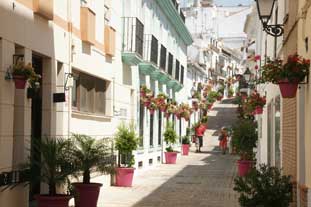 centrum Estepona, Calle Mondejar