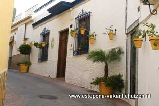 Estepona, Calle San Cayetano