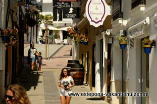 centrum Estepona, Calle Santa Ana