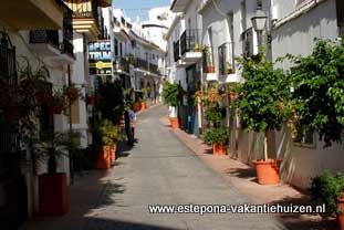 Estepona, Calle Los Reyes