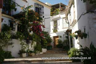 Estepona, Pasaje de Maruja Mallo