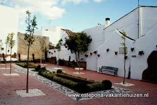 Estepona, Plaza de Juan Bazan