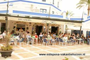 De jachthaven van Estepona