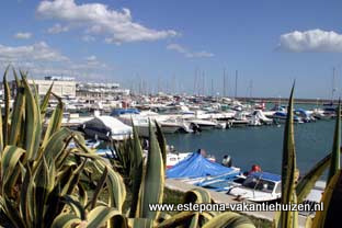 De jachthaven van Estepona