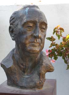 estepona, Leopoldo de Luis