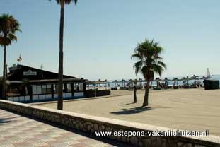 Estepona, chiringuito Tropical