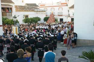 Estepona, processie virgen de los remedios