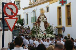 Estepona, processie virgen de los remedios