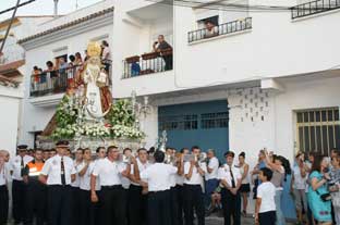 Estepona, processie virgen de los remedios