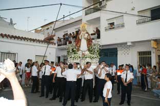 Estepona, processie virgen de los remedios